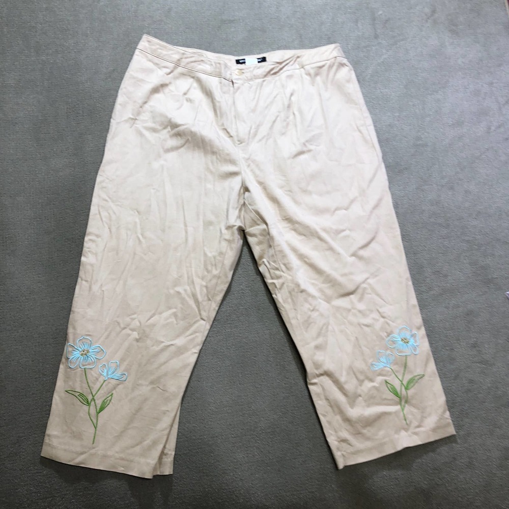 Briggs New York Womens Pants 16W Embroidered Capri Flowers, SO ADORABLE!